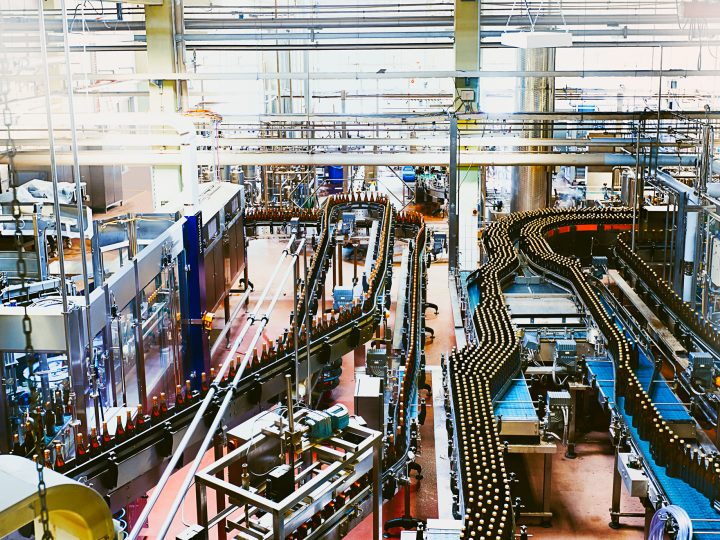 Getränkeabfüllanlage in einer Fabrik